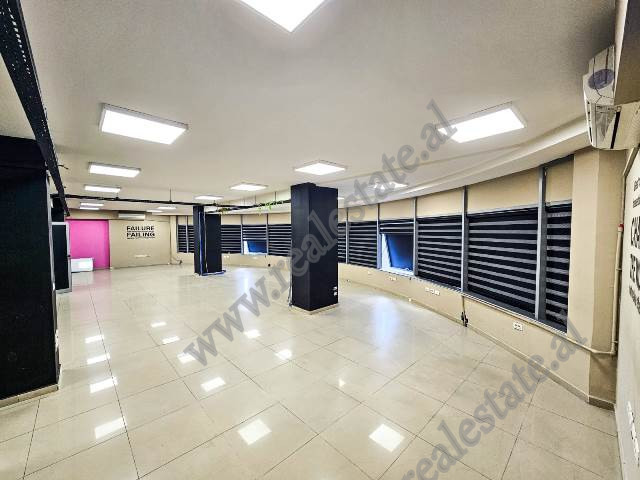 Ambient zyre me qira tek Selvia ne Tirane